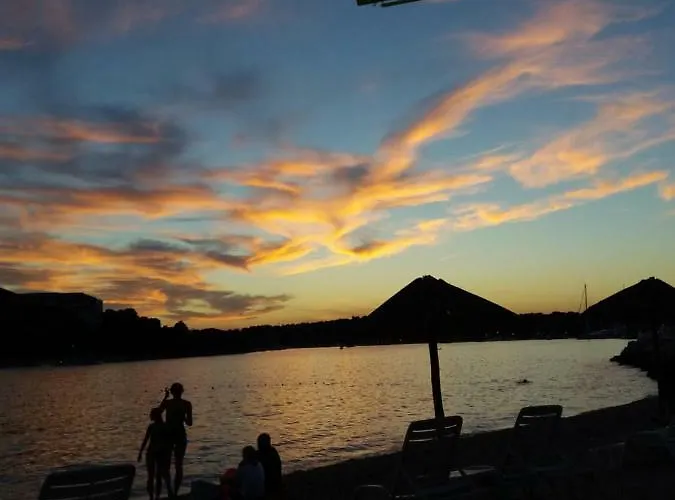 Pjescana Uvala App. Tea 公寓 普拉