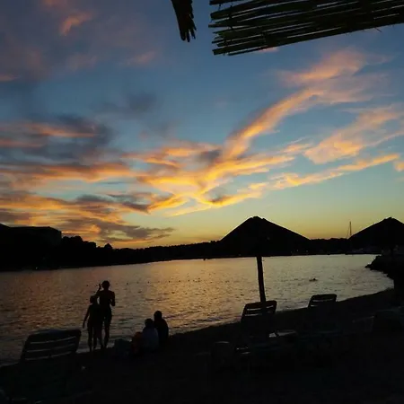 Pjescana Uvala App. Tea Lejlighed Pula